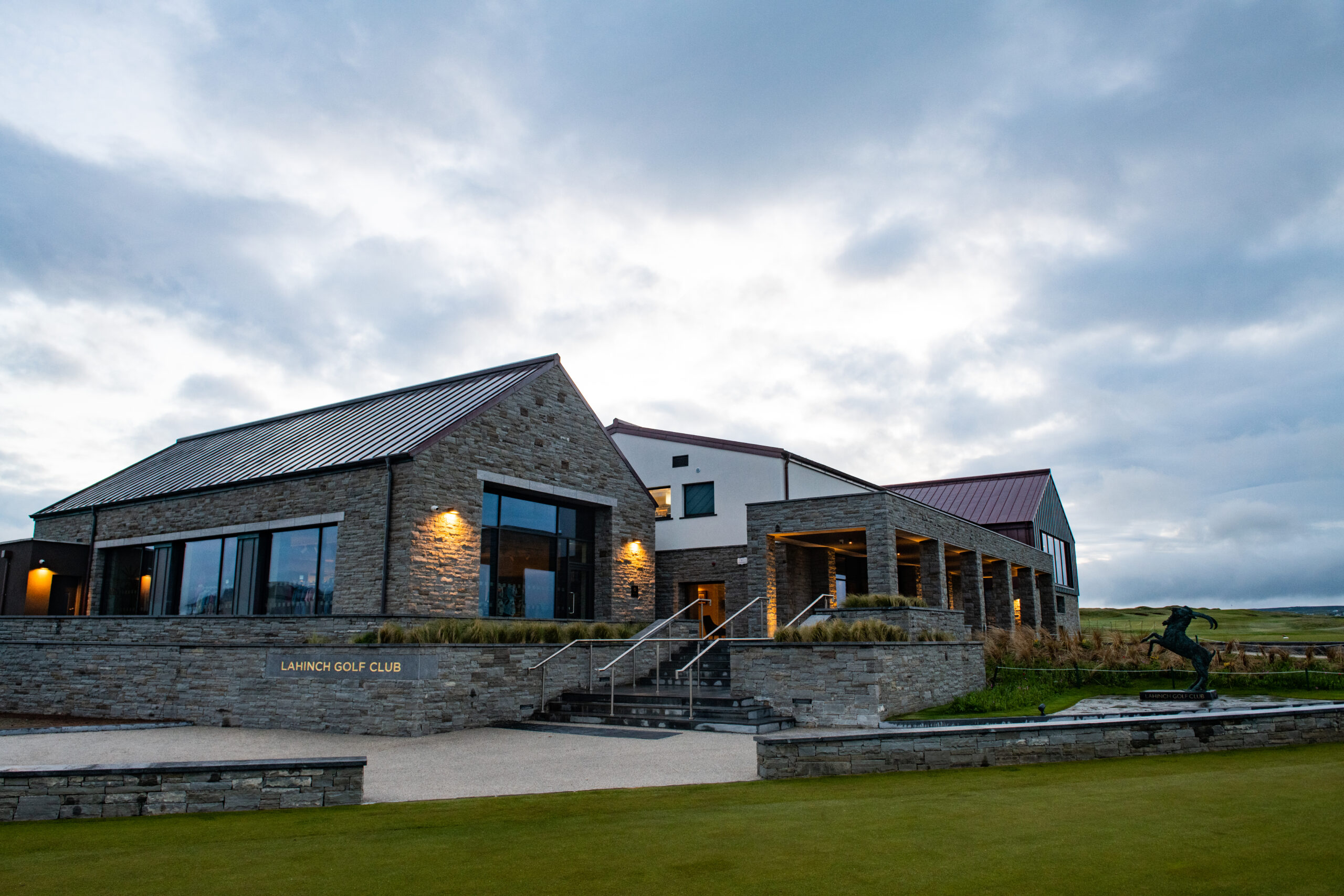 Lahinch Golf Club clubhouse beside the Old Course